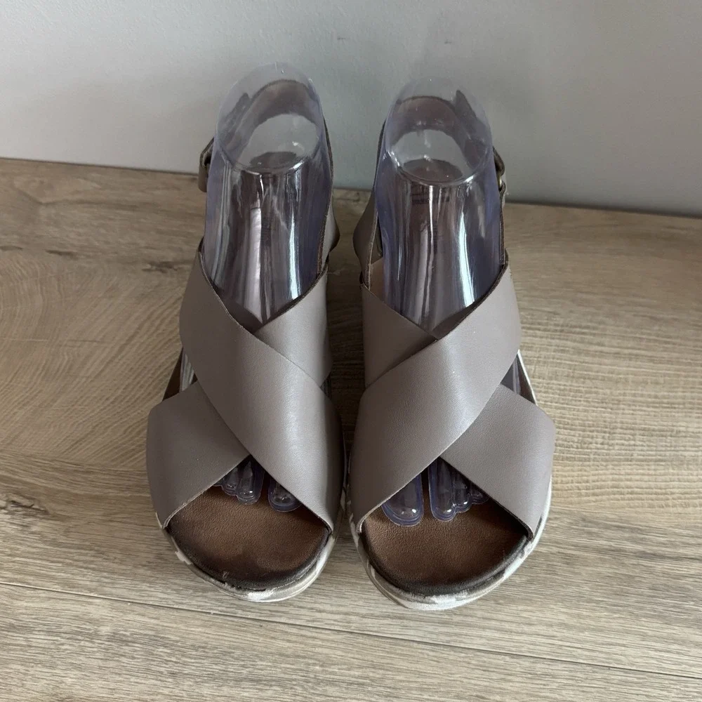 Clarks Stasha Hale Sandals Taupe Wedge Criss-cross Leather Shoes Womens‎ 8.5